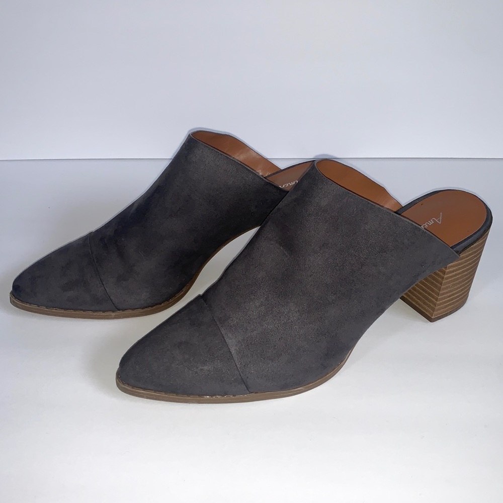 American Eagle suede mule size 8.5